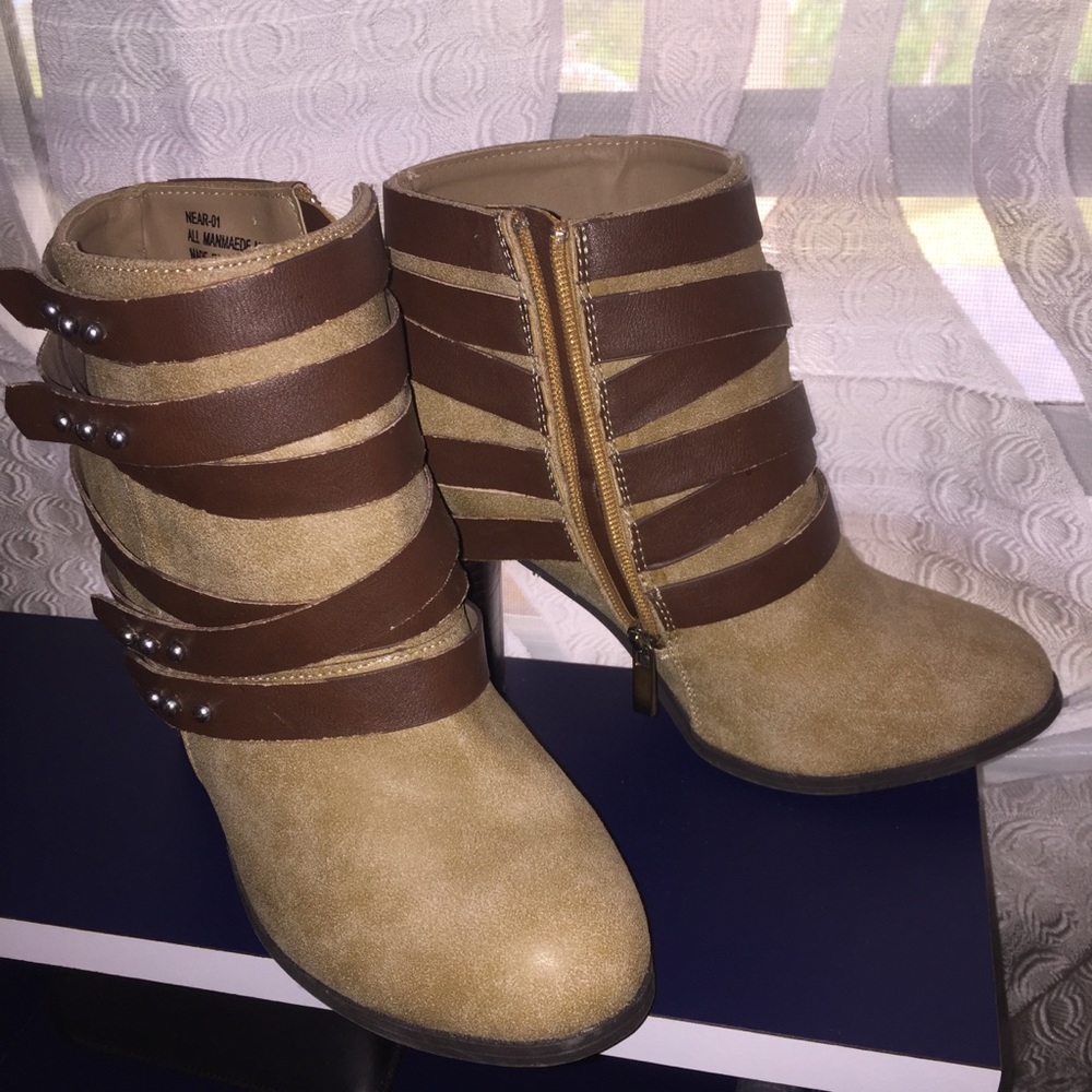 Rouge Helium Size 9 Booties